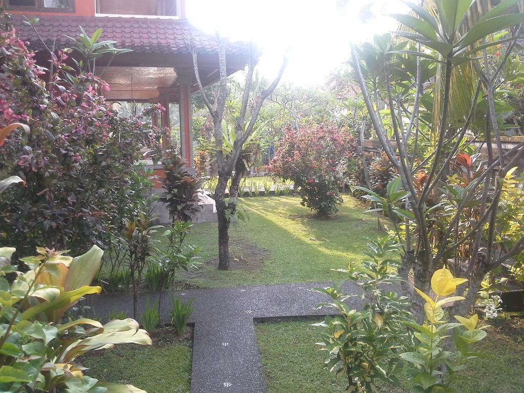Dewi Ayu Accomodation Ubud  Exterior photo
